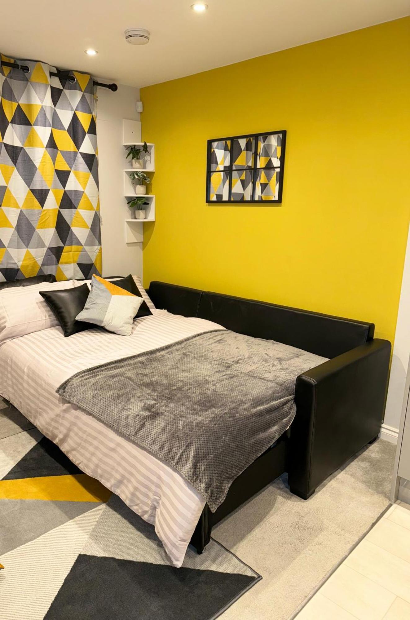 Nhs Workers And Students Haven - The Bee Hive Villa Reading Bagian luar foto