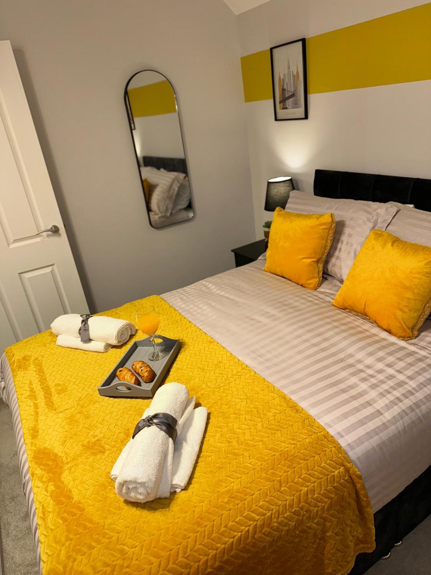 Nhs Workers And Students Haven - The Bee Hive Villa Reading Bagian luar foto